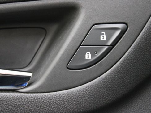 Used 2024 Chevrolet Equinox LS w/ LS Convenience Package image 15