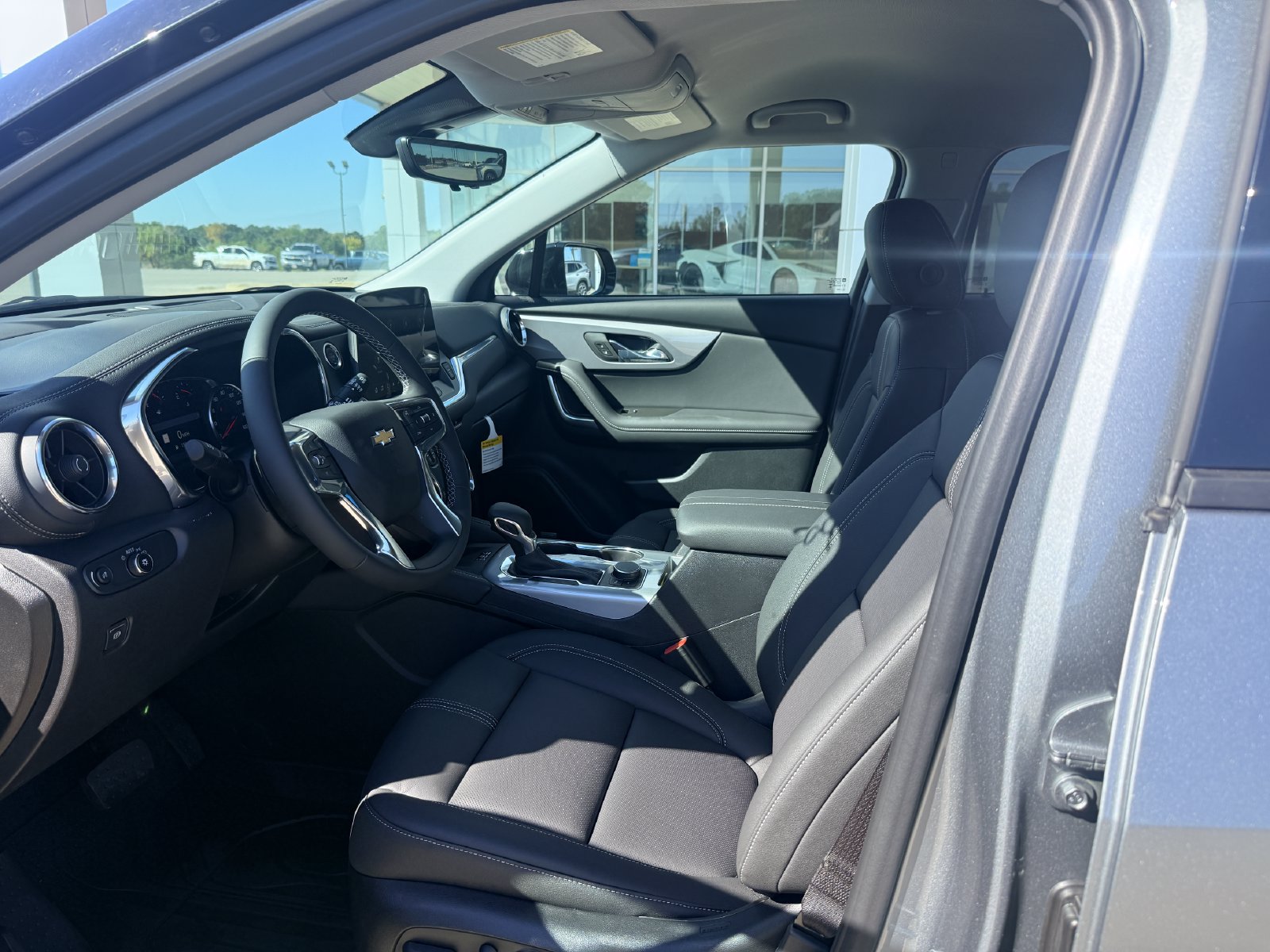 New 2026 Chevrolet Blazer LT w/ Sound & Technology Package FWD image 10