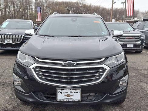 Used 2019 Chevrolet Equinox Premier image 2