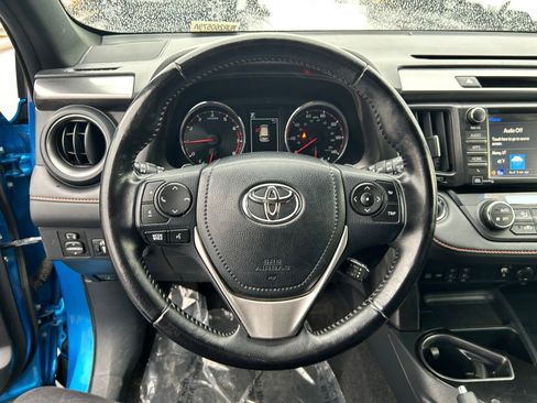 Used 2016 Toyota RAV4 SE image 12