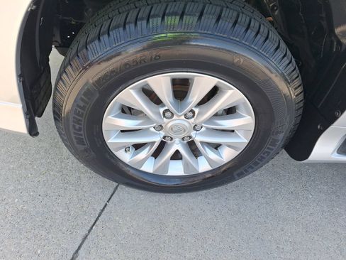 Used 2019 Lexus GX 460 Premium AWD/4WD image 11