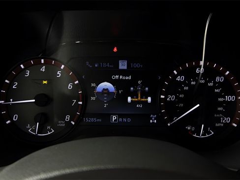 Used 2024 Nissan Titan PRO-4X w/ Off Road Protection Package image 22