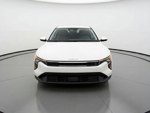 Used 2025 Kia K4 LXS image 2
