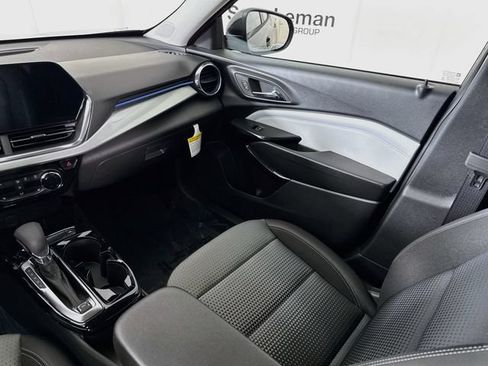 New 2026 Chevrolet Trax LT w/ Driver Confidence Package FWD image 24