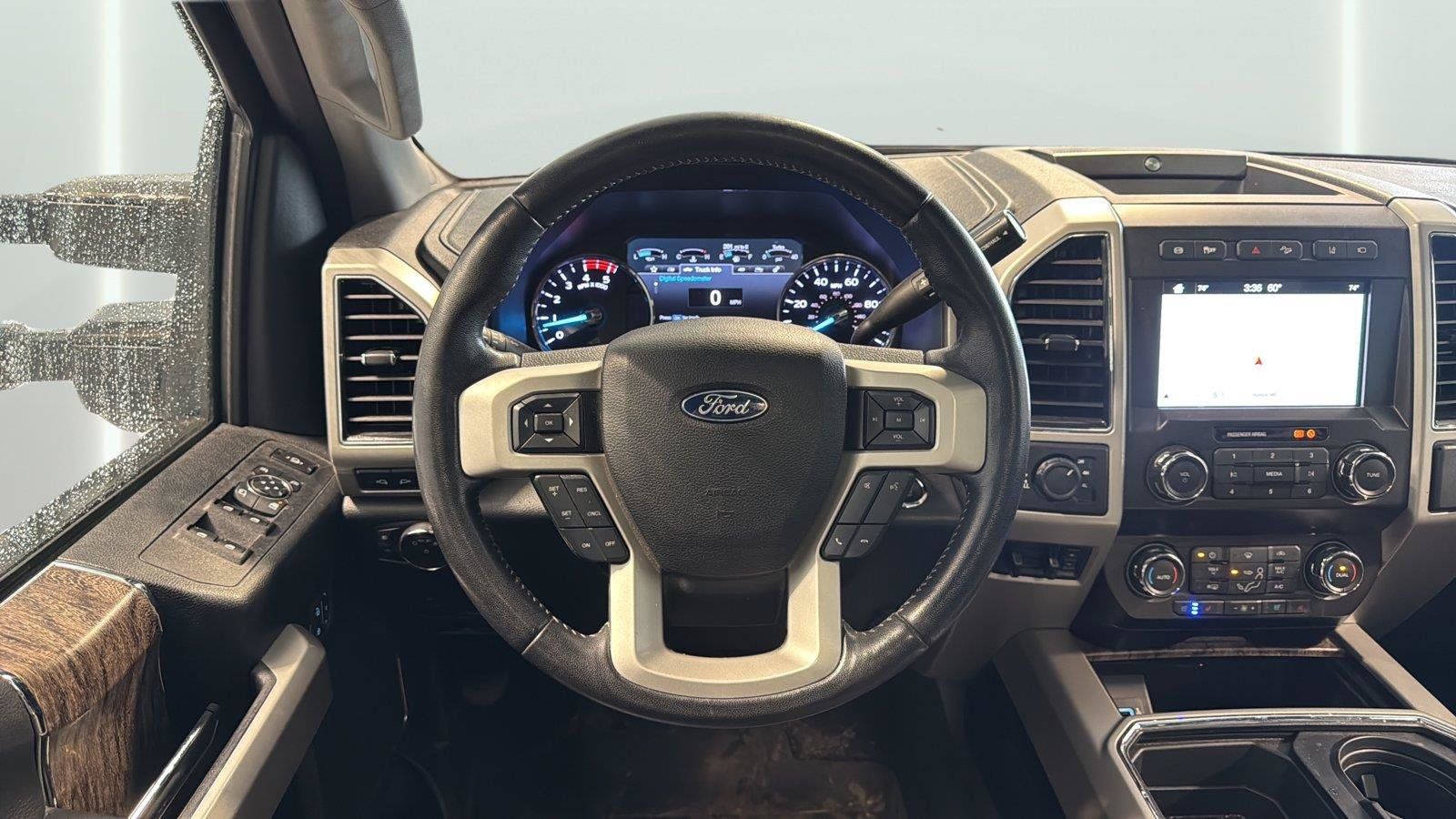 Used 2019 Ford F250 Lariat w/ Lariat Ultimate Package AWD/4WD image 13