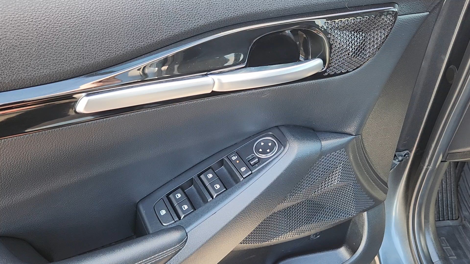 Used 2024 Kia Seltos S FWD image 7