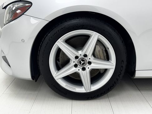 Used 2018 Mercedes-Benz E 300 4MATIC image 47