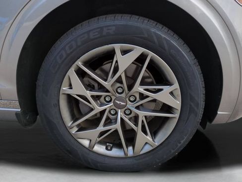 Certified 2022 Genesis GV70 2.5T w/ Advanced Package AWD/4WD image 27