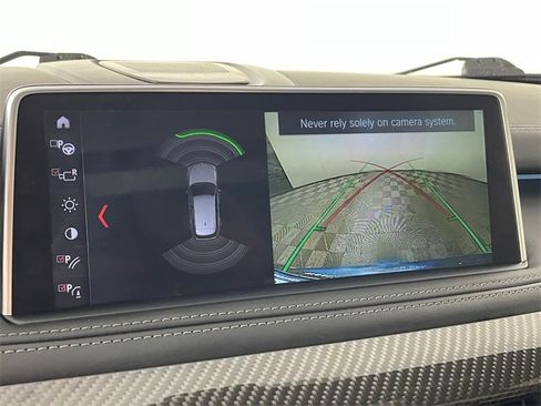 Used 2018 BMW X5 M image 9