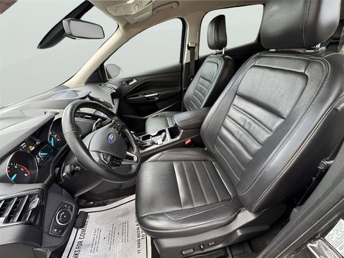 Used 2019 Ford Escape Titanium w/ U9j03 - Titanium Tow Package image 27