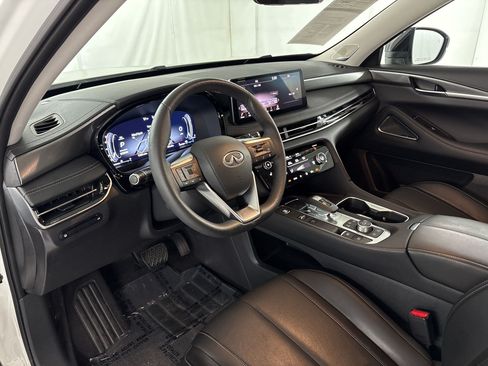 Used 2025 INFINITI QX60 Luxe FWD image 4