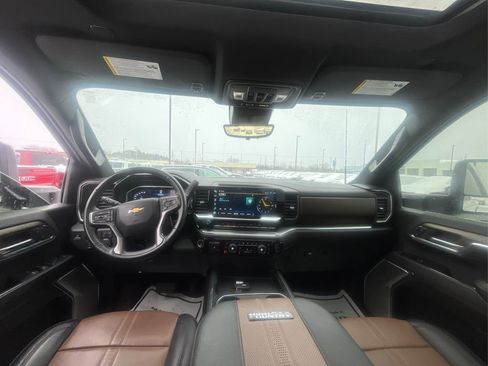 Used 2024 Chevrolet Silverado 2500 High Country w/ Technology Package image 27
