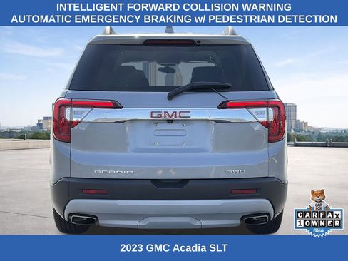 Used 2023 GMC Acadia SLT image 4