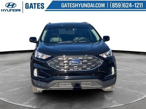 Used 2020 Ford Edge Titanium image 4