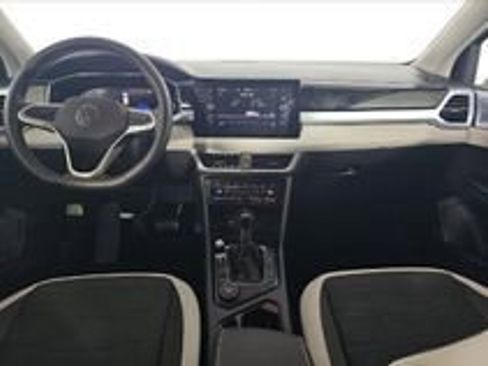 Used 2025 Volkswagen Taos SE AWD/4WD image 22
