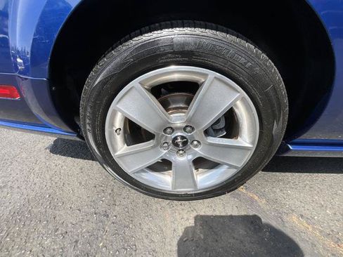 Used 2006 Ford Mustang GT RWD image 17
