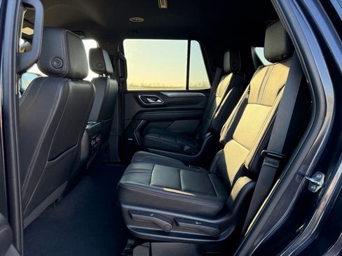 Used 2022 Chevrolet Tahoe RST w/ Luxury Package image 16