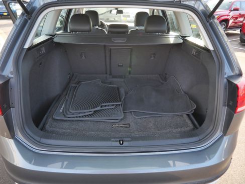 Used 2018 Volkswagen Golf Alltrack S image 18