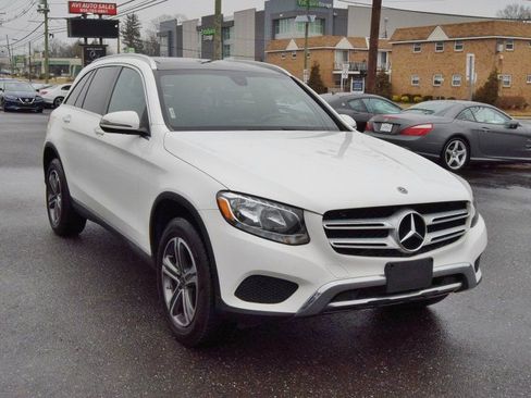 Used 2019 Mercedes-Benz GLC 300 4MATIC image 10