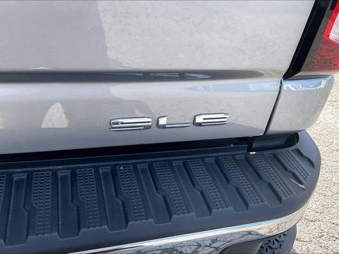 Used 2025 GMC Sierra 2500 SLE AWD/4WD image 24