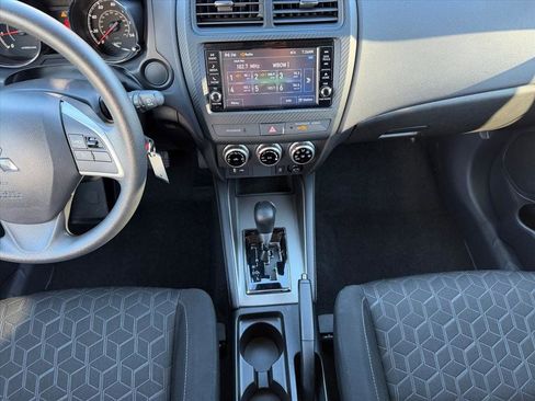 Used 2025 Mitsubishi Outlander Sport ES image 16