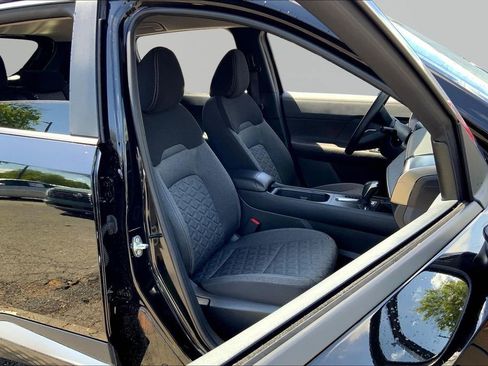 Used 2025 Nissan Kicks SV image 19