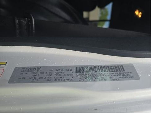 Used 2017 Jeep Wrangler Unlimited Sahara w/ Connectivity Group AWD/4WD image 8