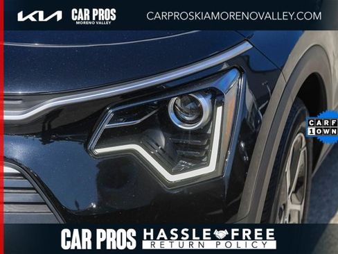 Certified 2025 Kia Niro EX image 5