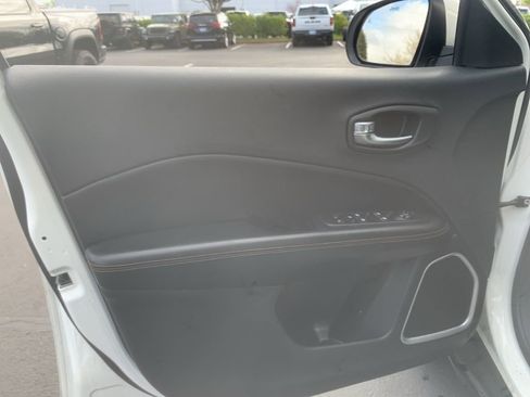 Used 2021 Jeep Compass Limited image 11