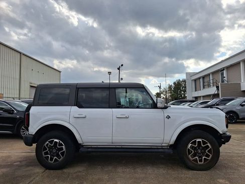 Used 2023 Ford Bronco Outer Banks image 2