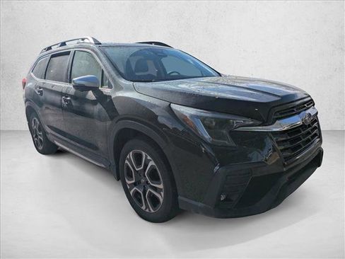 Used 2023 Subaru Ascent Limited w/ Technology Package AWD/4WD image 3