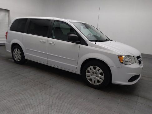 Used 2017 Dodge Grand Caravan SE w/ Power Window Group FWD image 11