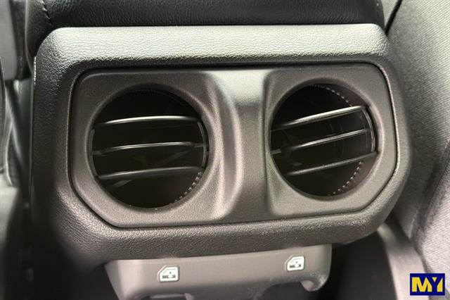 Used 2024 Jeep Gladiator Sport AWD/4WD image 15