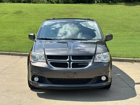 Used 2019 Dodge Grand Caravan SXT FWD image 5