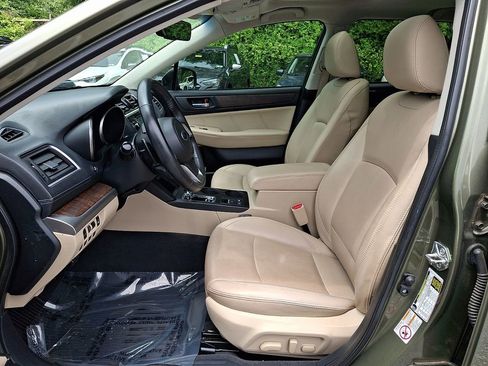 Used 2019 Subaru Outback 2.5i Limited AWD/4WD image 14