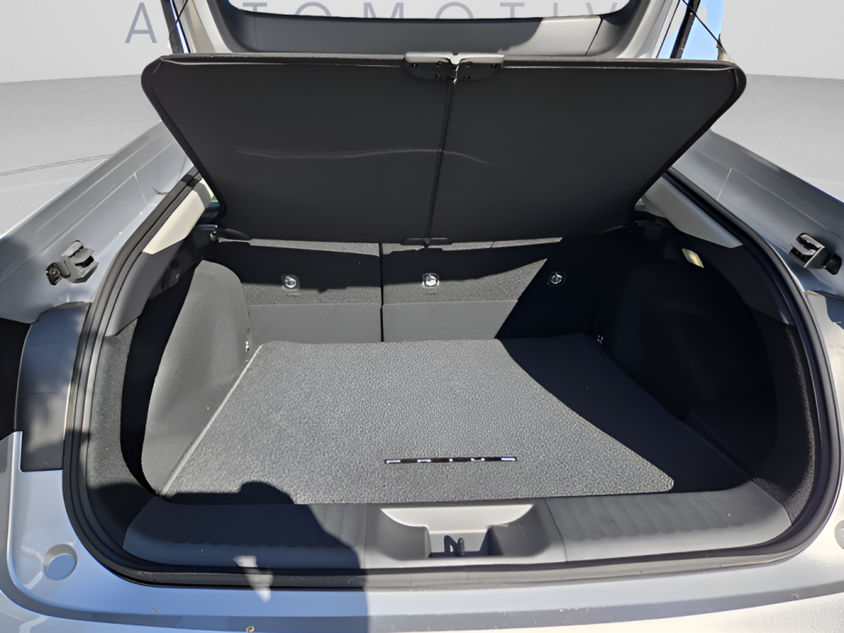 New 2026 Toyota Prius Plug-In Hybrid FWD image 13