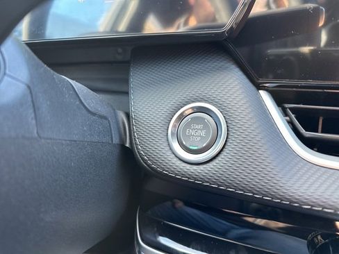 New 2026 Chevrolet Equinox LT image 38