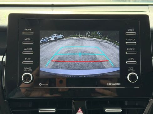 Used 2022 Toyota Camry SE FWD image 27