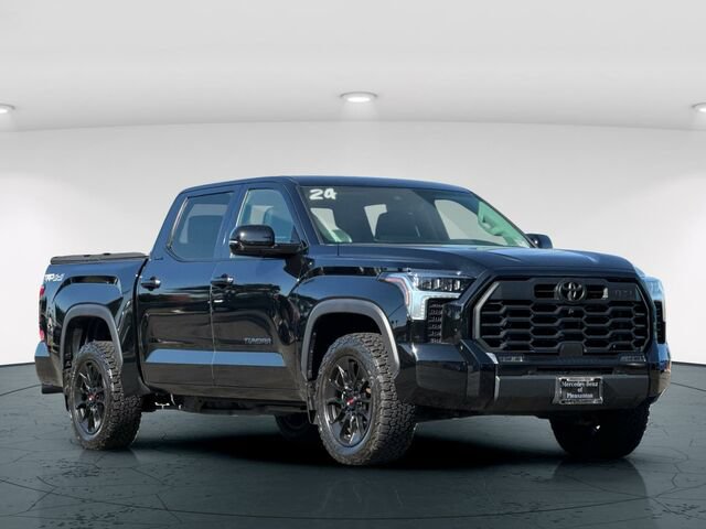 Used 2024 Toyota Tundra Limited w/ TRD Off-Road Package AWD/4WD image 8