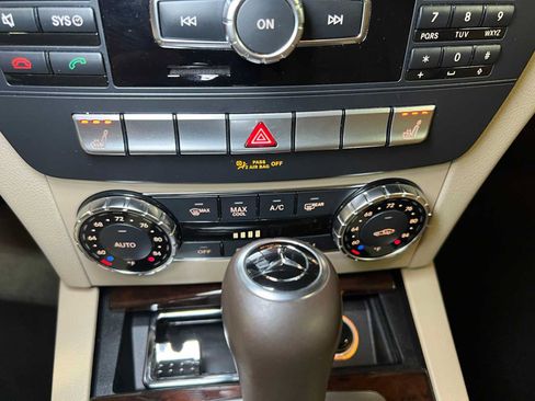 Used 2014 Mercedes-Benz C 250 Coupe image 33