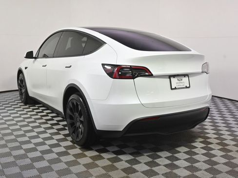 Used 2023 Tesla Model Y Long Range image 4