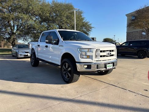 Used 2017 Ford F150 XLT w/ Trailer Tow Package image 6
