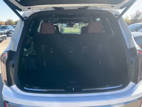 Certified 2025 Kia Telluride SX w/ SX Captain's Chair Package AWD/4WD image 32