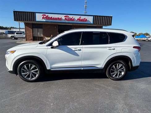 Used 2019 Hyundai Santa Fe SEL image 2