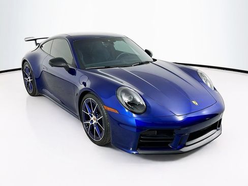 Used 2025 Porsche 911 Carrera T RWD image 4