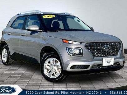 Used 2020 Hyundai Venue SEL w/ Convenience Package