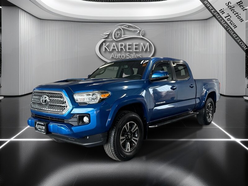 Used 2017 Toyota Tacoma TRD Sport w/ Tow Package RWD image 1