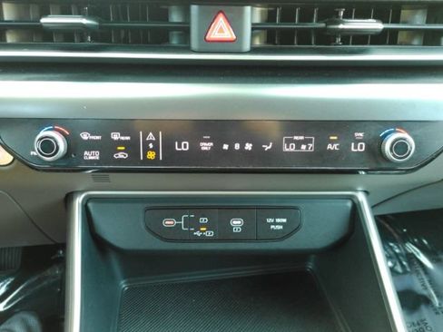 Used 2026 Kia Carnival LXS FWD image 47