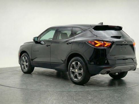 Used 2025 Chevrolet Blazer LT FWD image 6