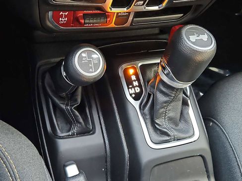 Used 2024 Jeep Wrangler Willys image 45